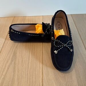 TOD’s NAVY BLUE SUEDE ICONIC LOAFERS | SZ39